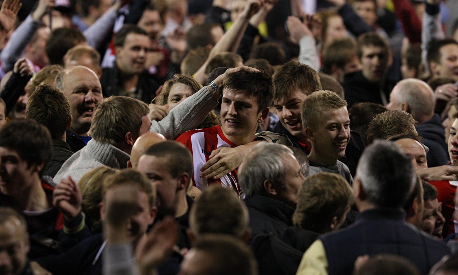 方面给他指 方面给他指