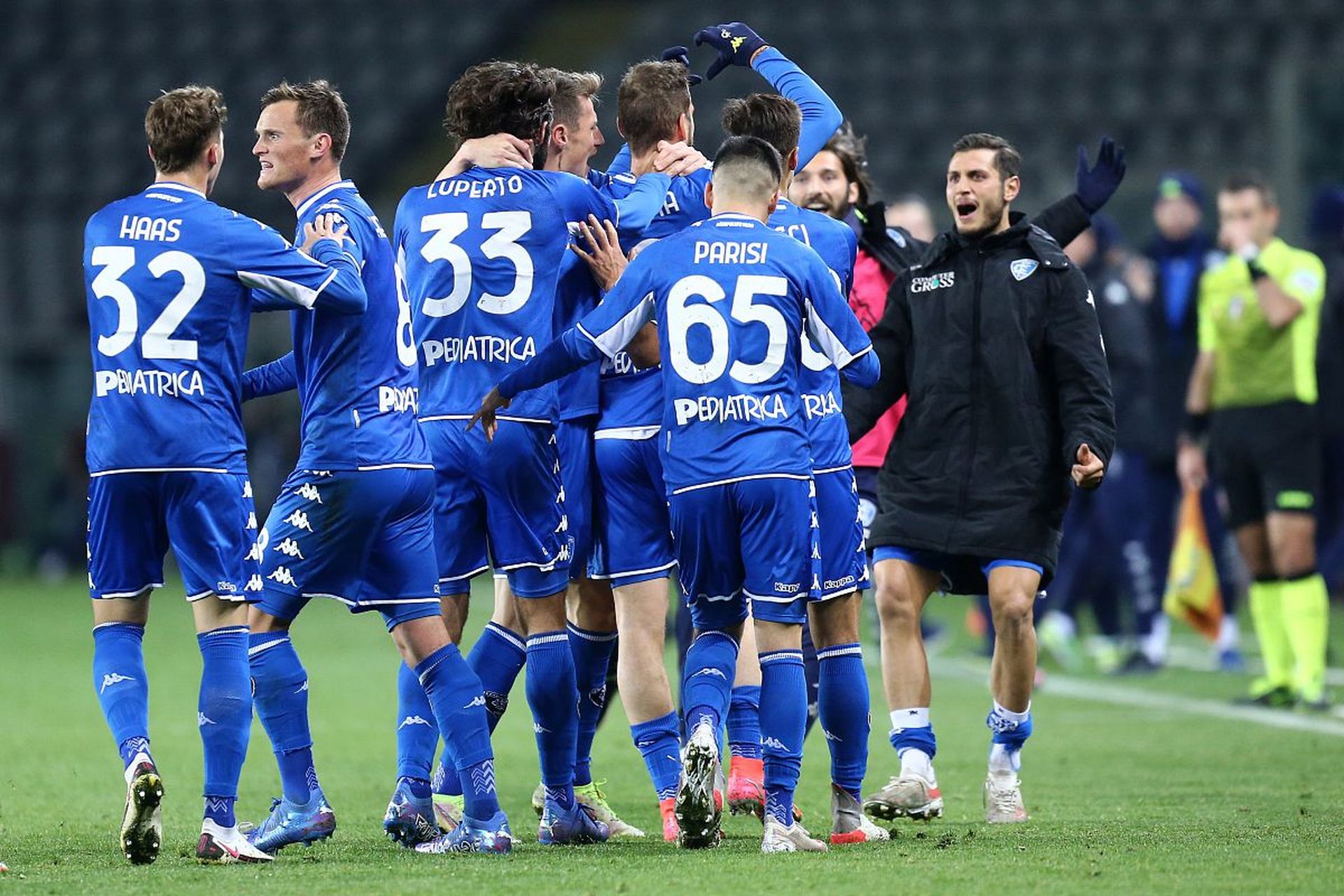 在整个赛季 在整个赛季